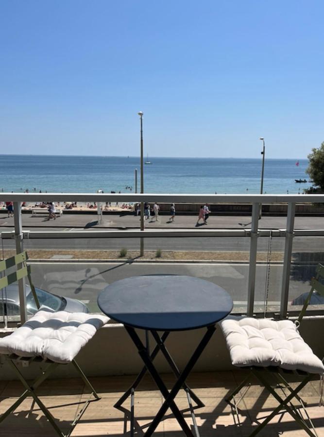 Studio And Terrace Sea View In La Baule Luaran gambar